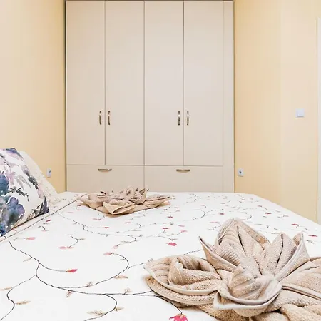 The Purple 1Bd Apartment In Plovdiv Апартаменты