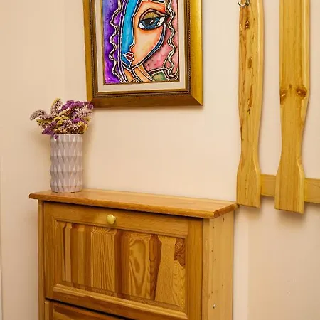 The Purple 1Bd Apartment In Plovdiv *